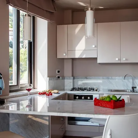 Ferienwohnung Fenetre Sur Le Blue Taormina Exterior foto
